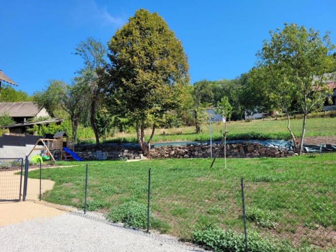 Jardin d'enfants et terrain de pétanque 